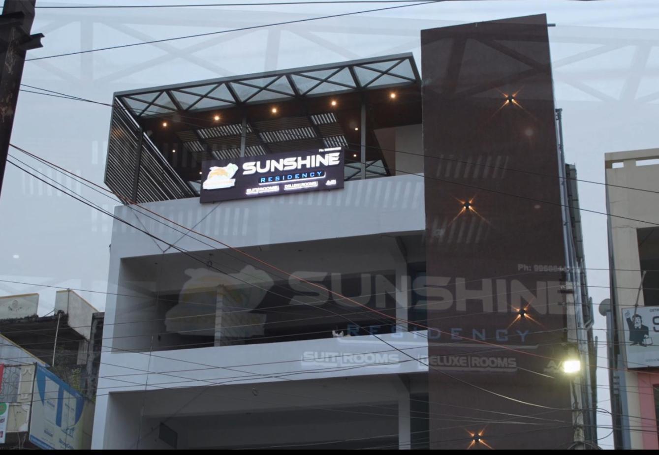 Sunshine Residency Hotell Mancherāl Exteriör bild
